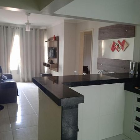 Apartamento A 50M Da Praia Do Forte 卡波布里奥 外观 照片